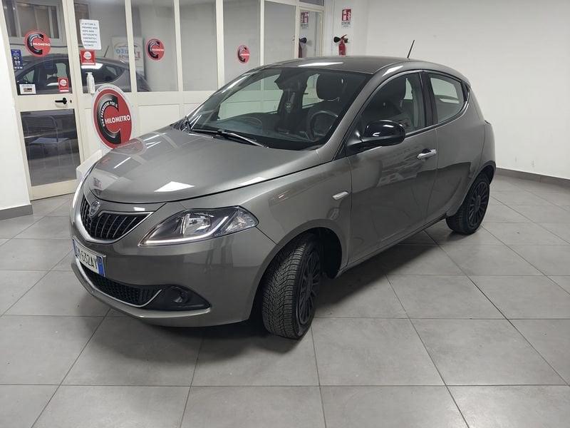 Lancia Ypsilon 1.0 FireFly 70cv Hybrid Silver