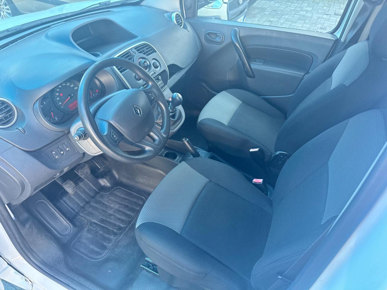 FURGONE RENAULT KANGOO BENZINA