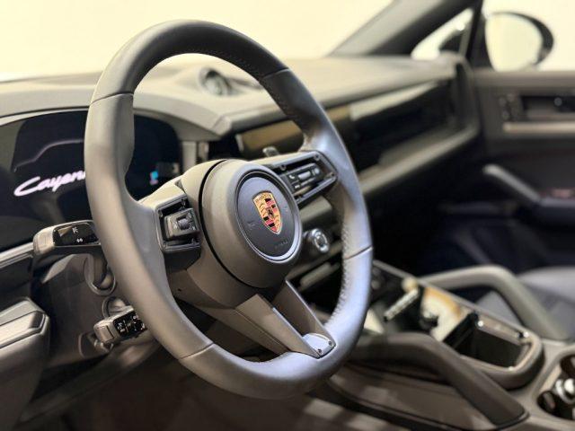 PORSCHE Cayenne 3.0 V6 E-Hybrid Black Edition