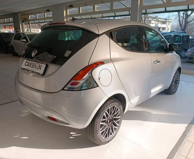 LANCIA Ypsilon 1.0 FireFly S&S Hybrid Ecochic #NEOPATENTATI