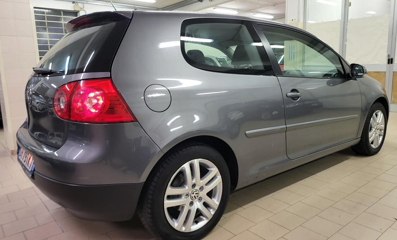 Volkswagen Golf 1.6 3p. Comfortline