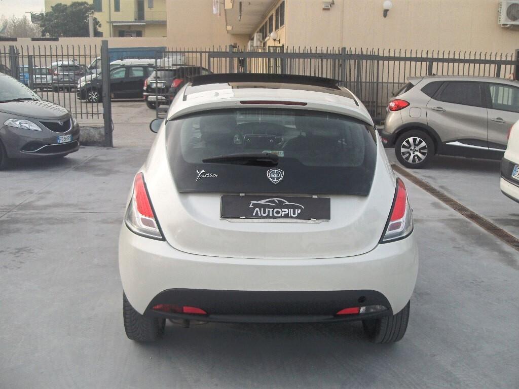 Lancia Ypsilon 1.2 69 CV Platinum + TETTO APRIBILE