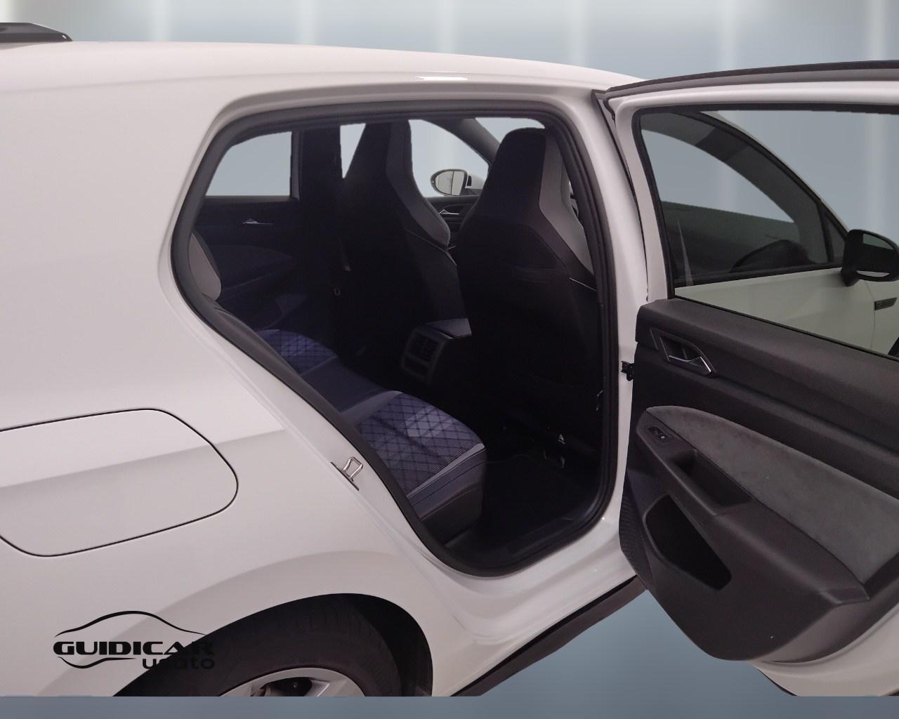 VOLKSWAGEN Golf VIII 2020 - Golf 1.5 etsi evo R-Line 130cv dsg