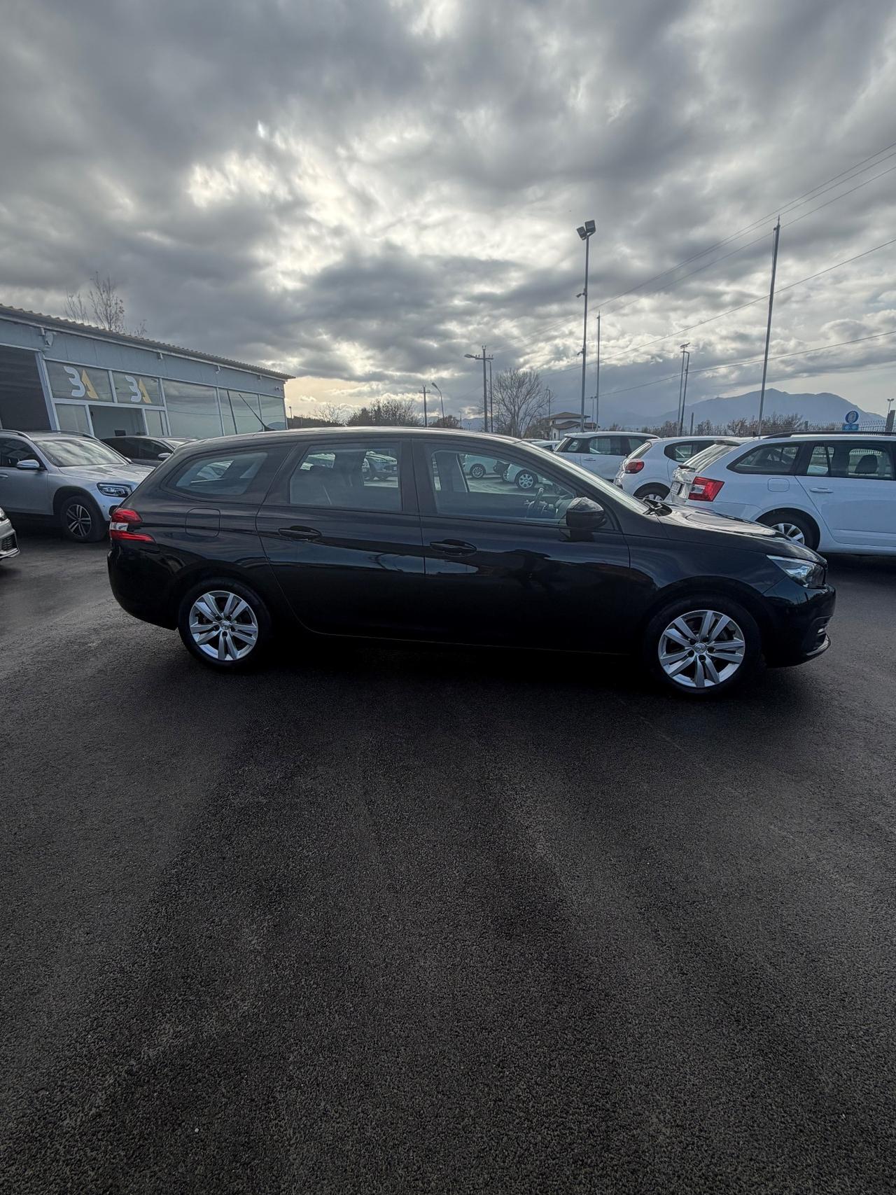 Peugeot 308 BlueHDi 130 S&S EAT8 SW Allure