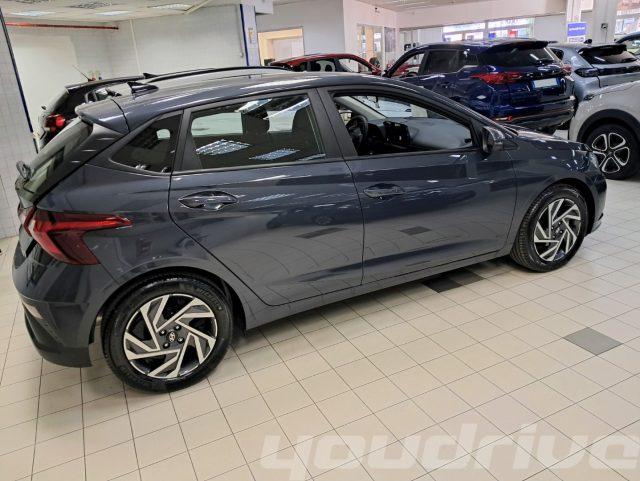 HYUNDAI i20 1.2 MPI MT GPL Connectline MY 25 KM0