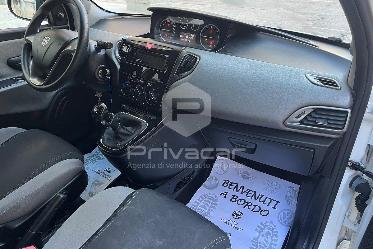 LANCIA Ypsilon 1.2 69 CV 5 porte Silver
