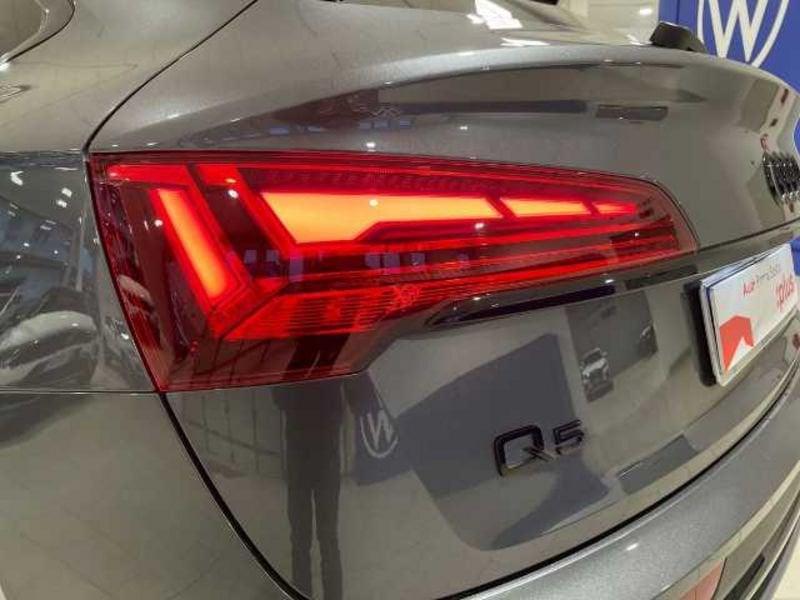 Audi Q5 I Sportback 2021 40 2.0 tdi mhev 12V Identity Black quattro s-tronic 204cv