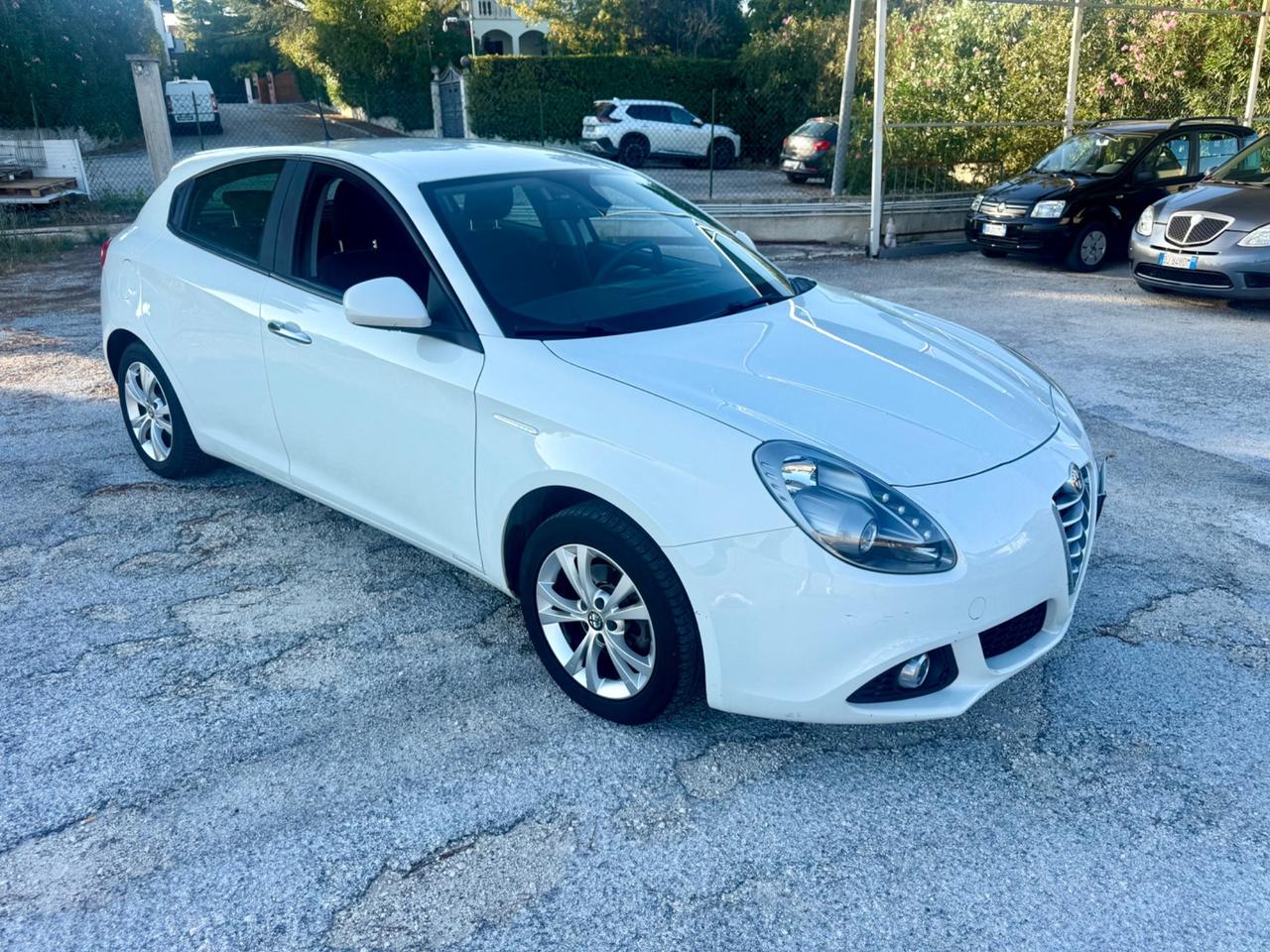 Alfa Giulietta Turbo Benzina Metano EURO6B Neopatentati