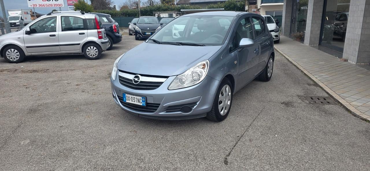 Opel Corsa 1.2 benzina Neopatentati