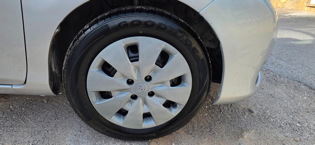 Toyota Yaris 1.0 LOUNGE 5 PORTE UNICA PROPRIETARIA