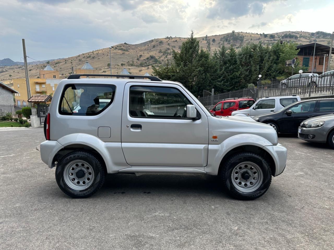 Suzuki Jimny 1.5 DDiS cat 4WD JLX