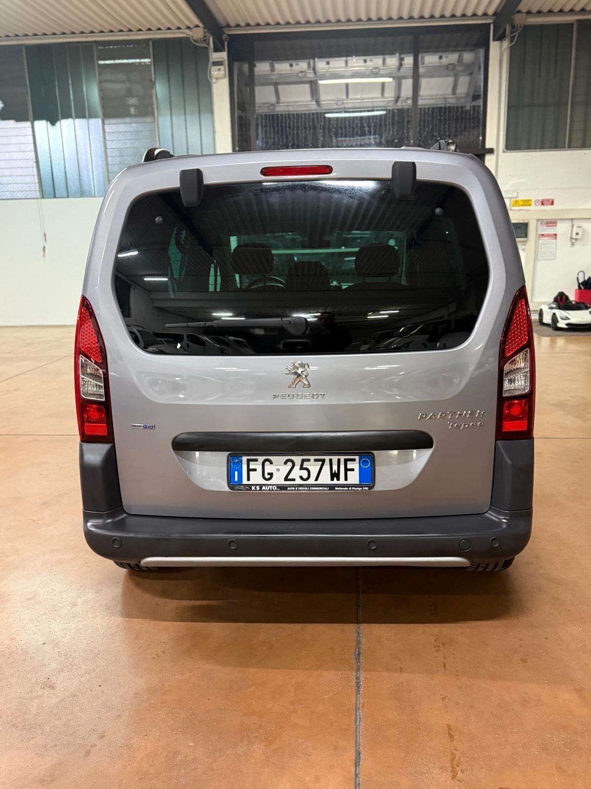 Peugeot Partner Tepee BlueHDi 100 Outdoor