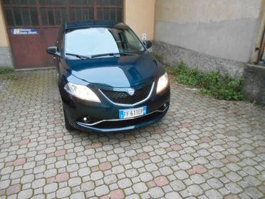 Lancia Ypsilon 1.2 69 CV 5 porte Silver