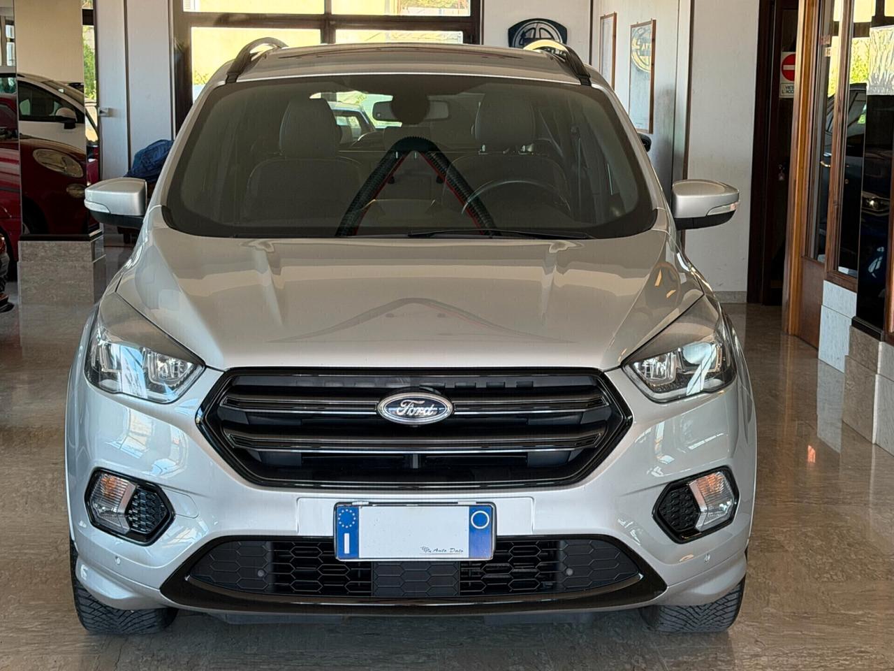 Ford Kuga 2WD 2.0 TDCI 120 cv. ST LINE