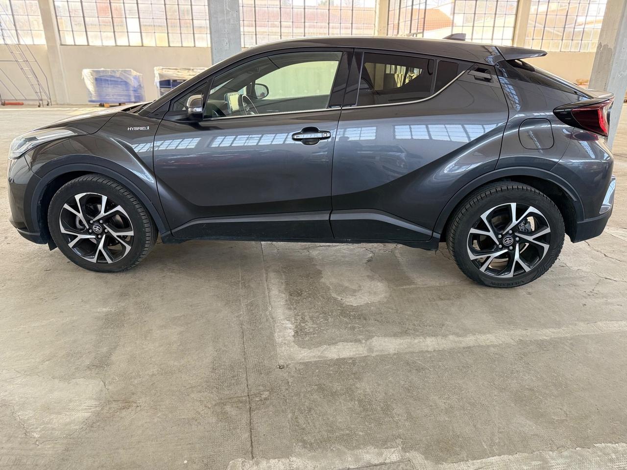 Toyota C-HR 1.8 Hybrid E-CVT Trend