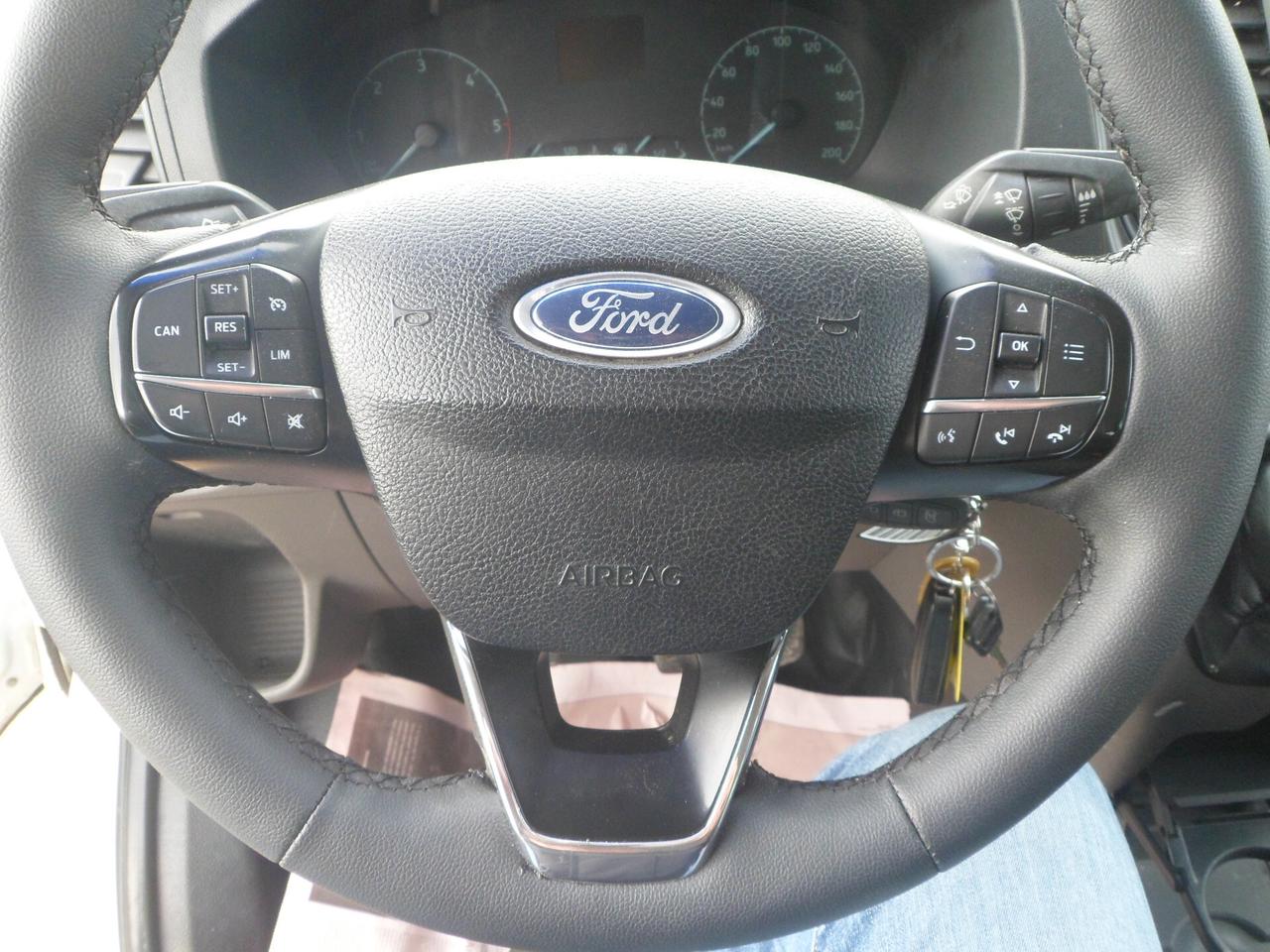 Ford Transit doppia cabina cassone