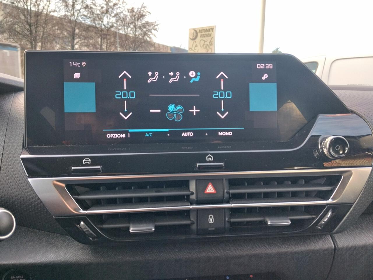 Citroen C4 PureTech 130 S&S EAT8 Shine