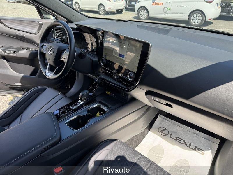 Lexus NX Plug-in 4WD F-Sport