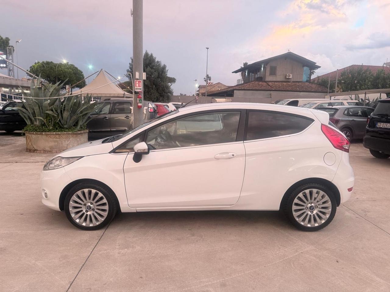 Ford Fiesta Fiesta+ 1.4 3 porte Bz.- GPL