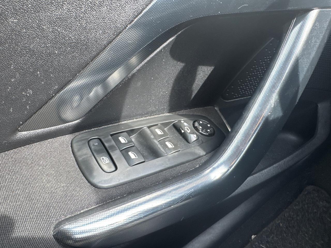 Peugeot 2008 BlueHDi 120 S&S Allure 2016