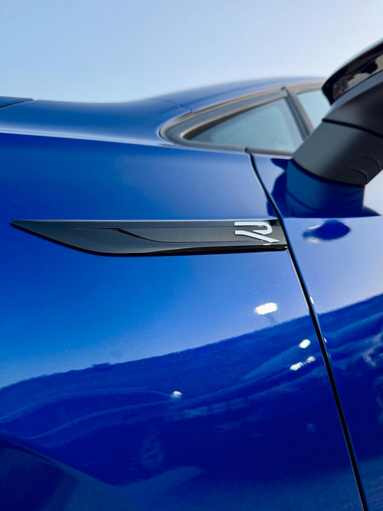 Volkswagen Golf 2.0 TSI R DSG 8 4motion 333cv NUOVA KM0