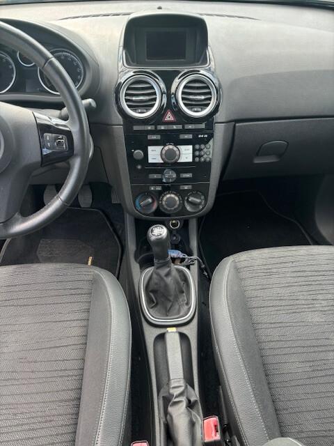 Opel Corsa 1.2 5 porte Cosmo