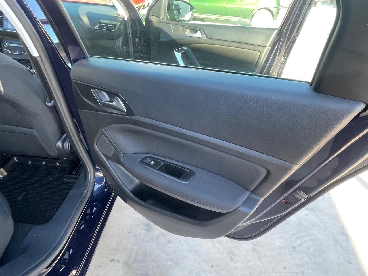 Peugeot 308 BlueHDi 130 S&S EAT8 SW Business