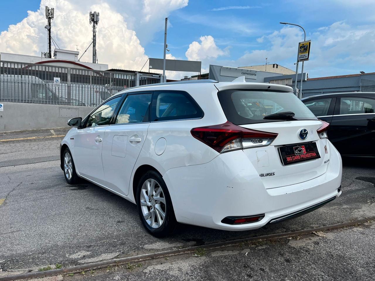 Toyota Auris 1.8 Hybrid sw