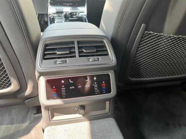 AUDI A6 Avant 40 2.0 TDI quattro ultra S tronic S line ed.