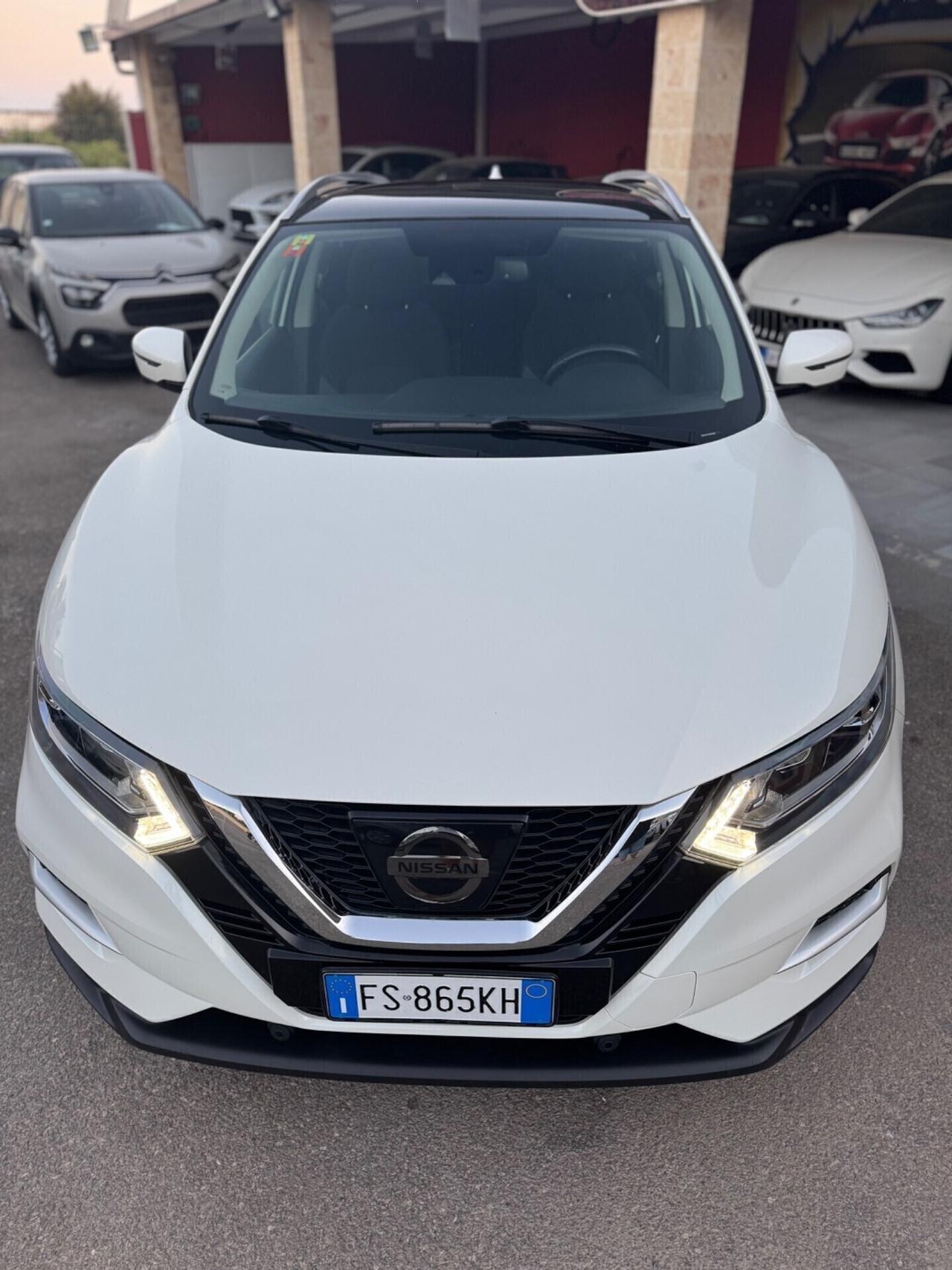 Nissan Qashqai 1.5 dCi N-Connecta tetto 360 metall