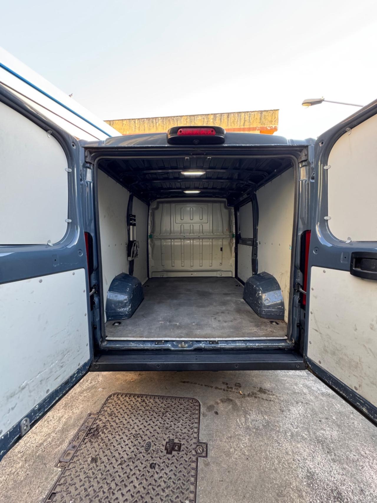 PEUGEOT BOXER 330 L1H1 2.2 BLUEHDI 120CV IVA COMPRESA