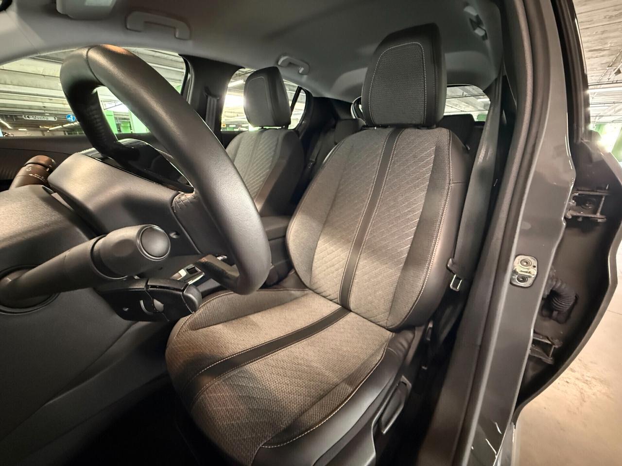Peugeot 208 PureTech 100 Stop&Start 5 porte Allure