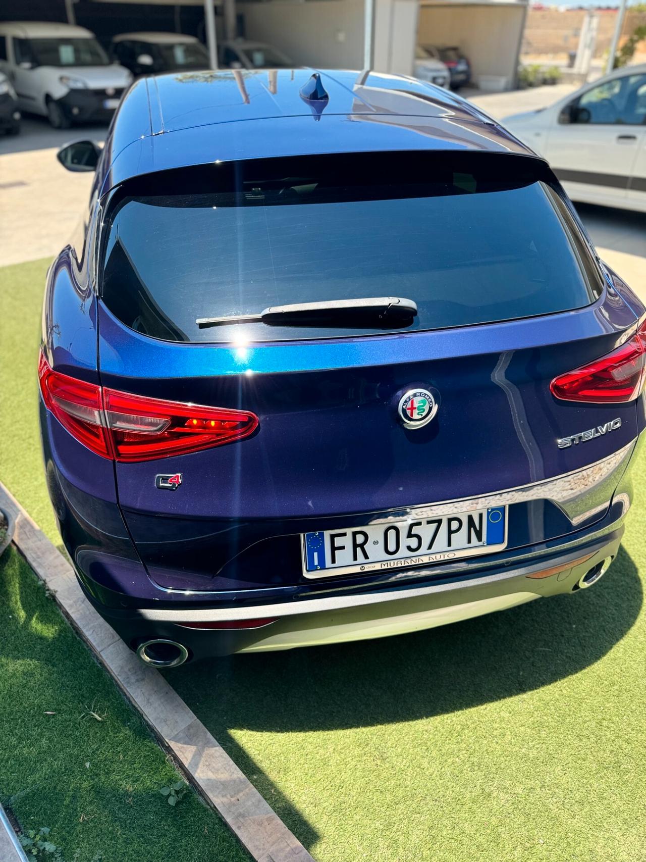 Alfa Romeo Stelvio 2.2 Turbodiesel 180 CV AT8 Q4 Business IVA ESPOSTA