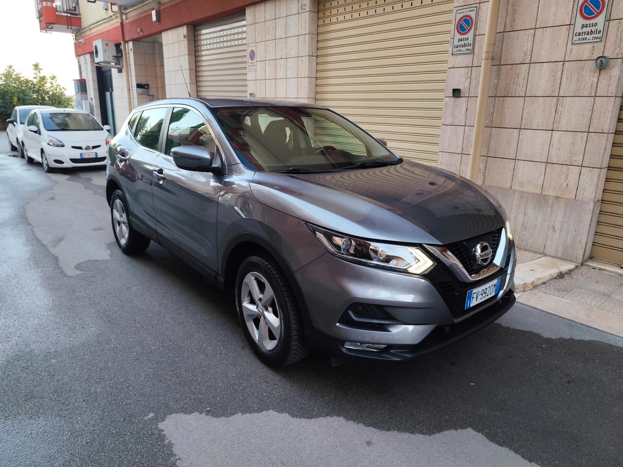 Nissan Qashqai 1.5 92.000 km CARPLAY NAVI RETRO SENSORI ANT E POST