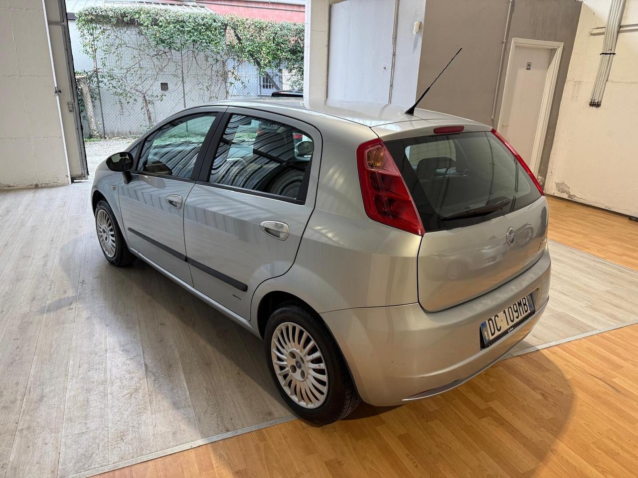 Fiat Grande Punto 1.2 benzina X neopatentati