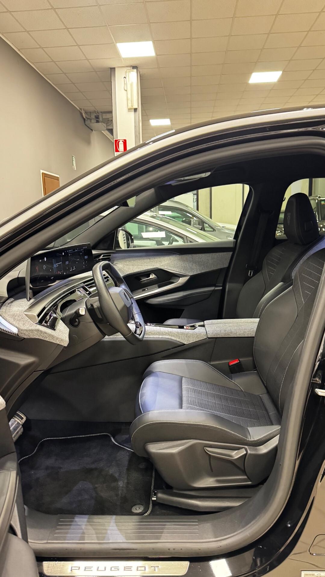 Peugeot 3008 Hybrid 136 e-DCS6 Allure