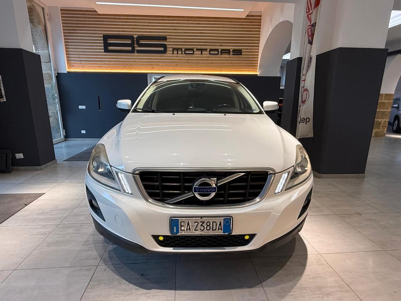 Volvo XC60 2.4 D 175 CV FWD Geartronic Kinetic