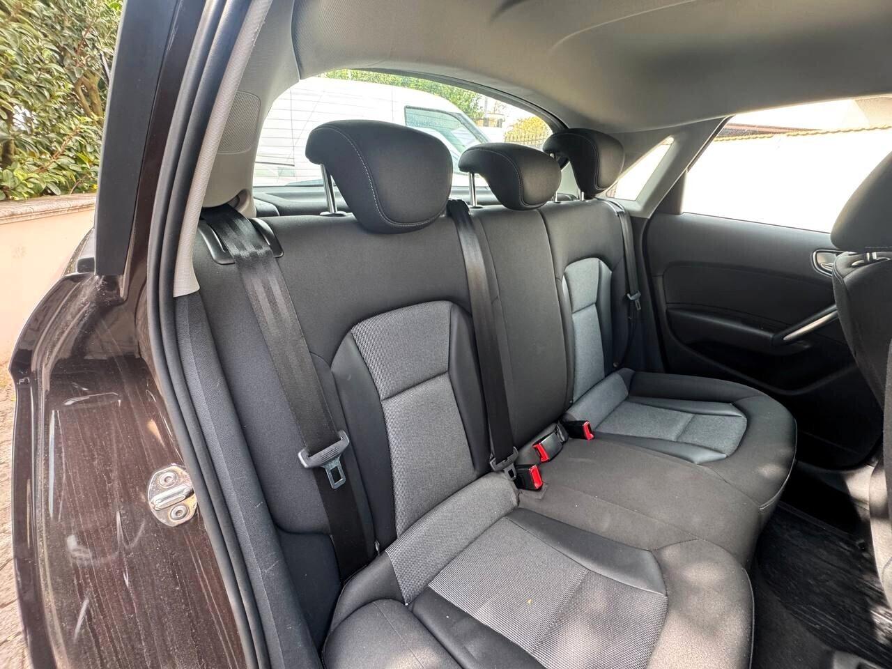 Audi A1 1.6 TDI S tronic line edition plus