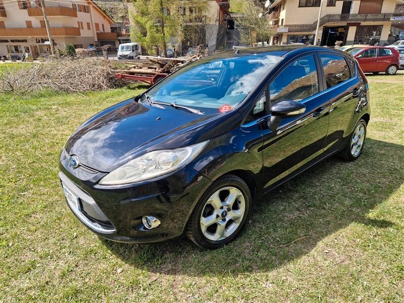 Ford Fiesta 1.4 5 porte Bz.- GPL Titanium