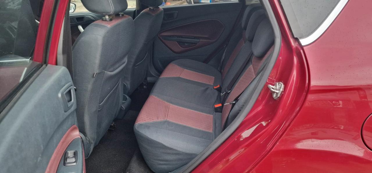 Ford Fiesta 1.4 5 porte Bz.- GPL Titanium