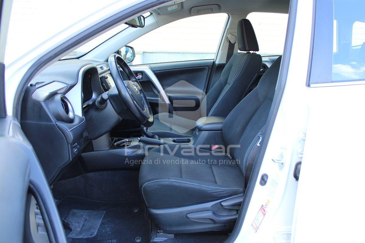 TOYOTA RAV4 2.0 D-4D 2WD Active