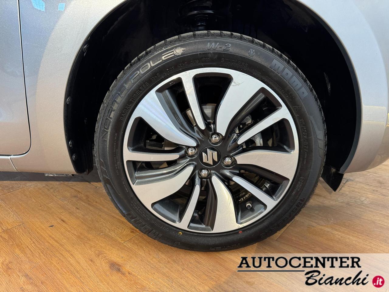 Suzuki Swift 5 Porte Swift 1.2h Top allgrip 4wd my19