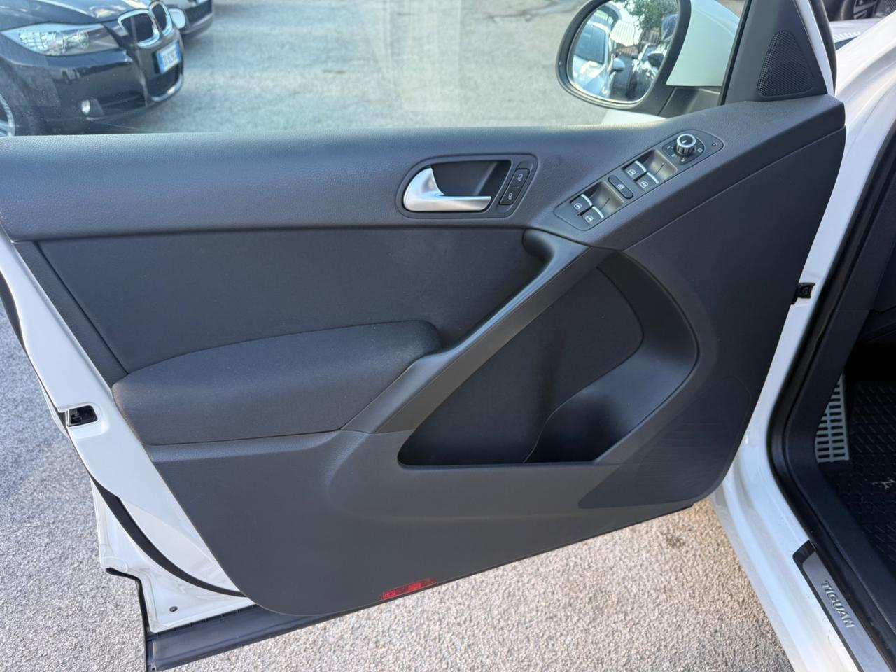 Volkswagen Tiguan 2.0 TDI DPF 4MOTION DSG Sport & Style
