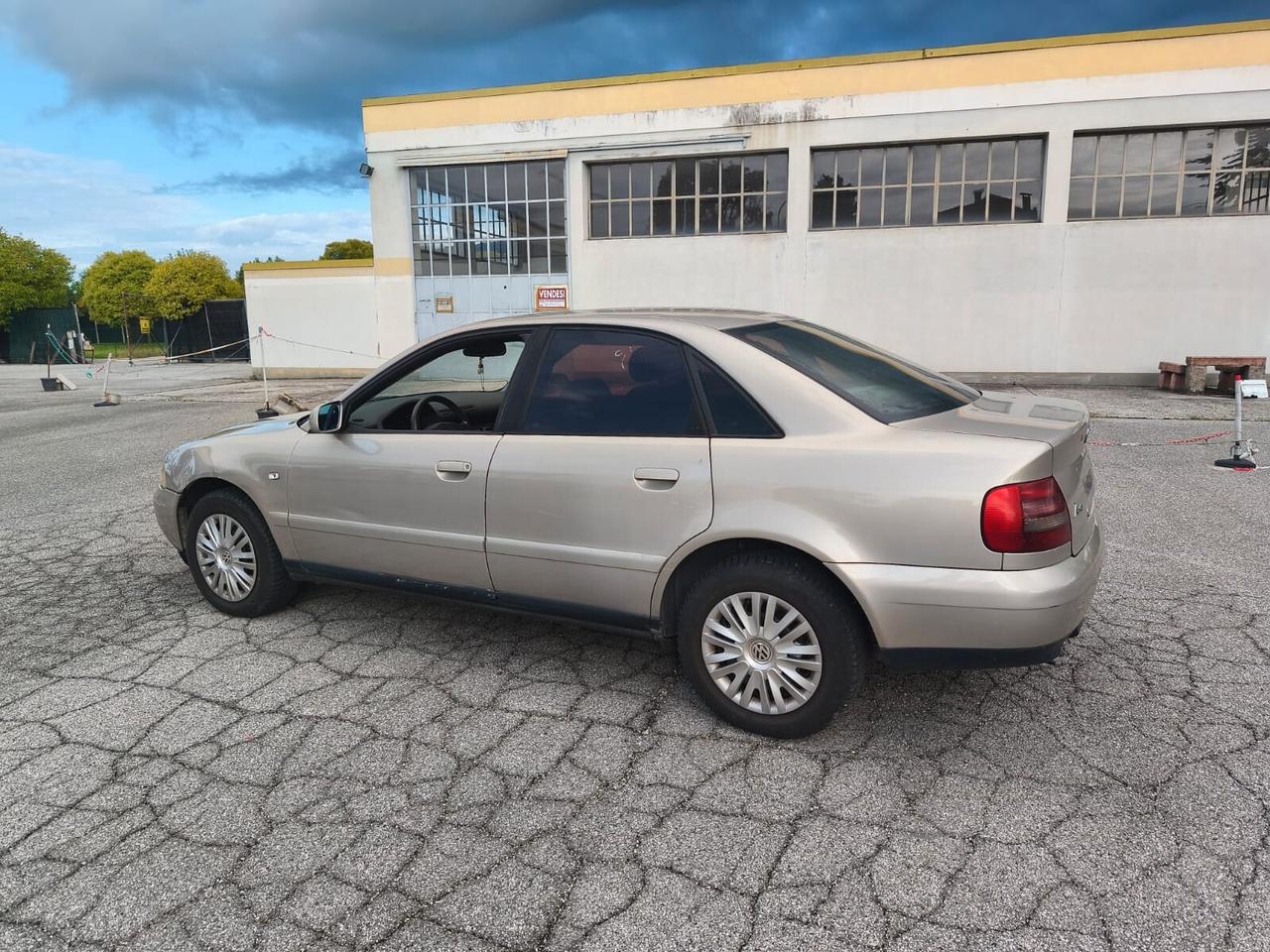 Audi A4 1.9 TDI/115 CV cat qu. Advance
