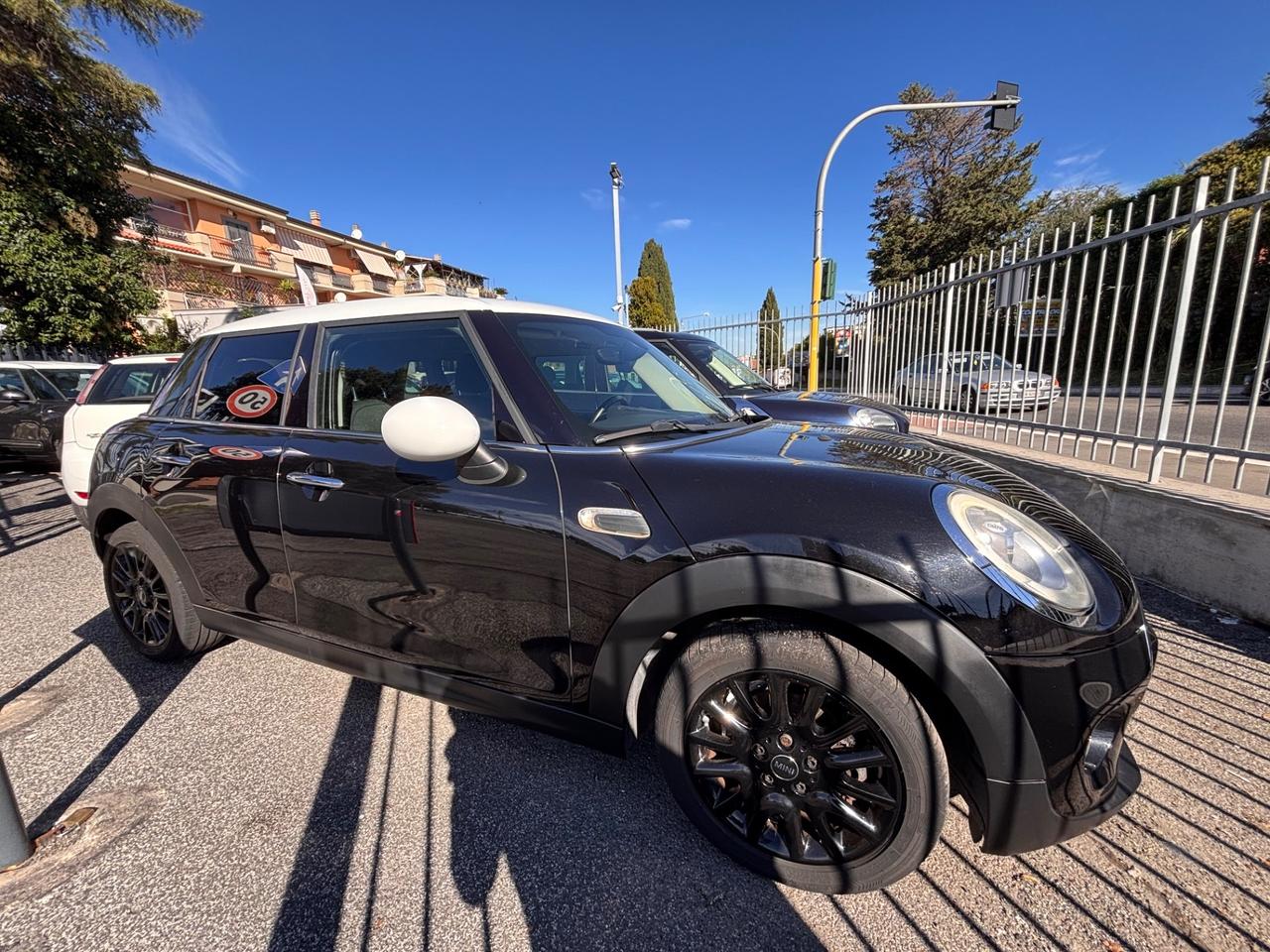 Mini 1.5 Cooper D 5 porte -99.000km