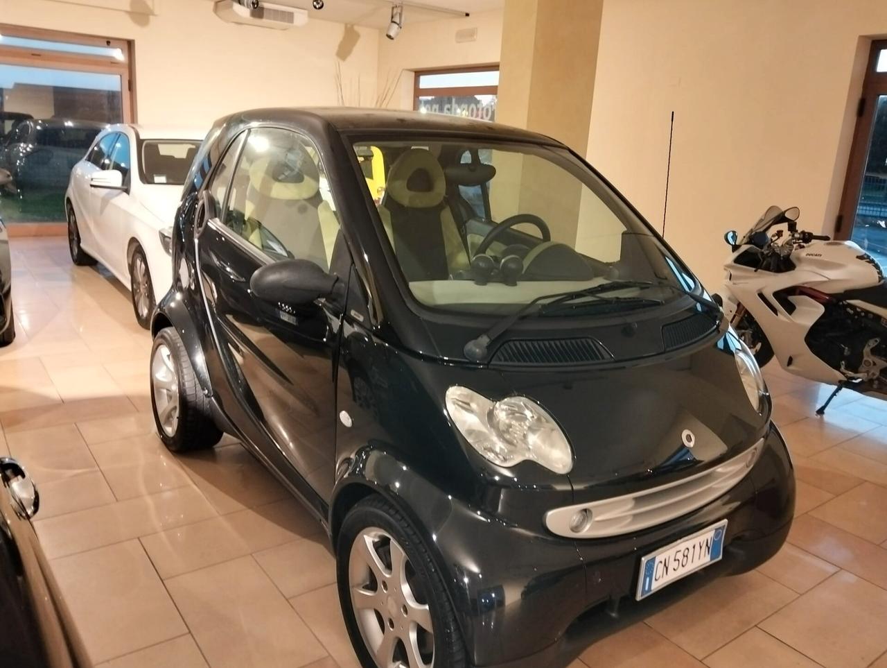 Smart ForTwo 700 coupé passion (45 kW)