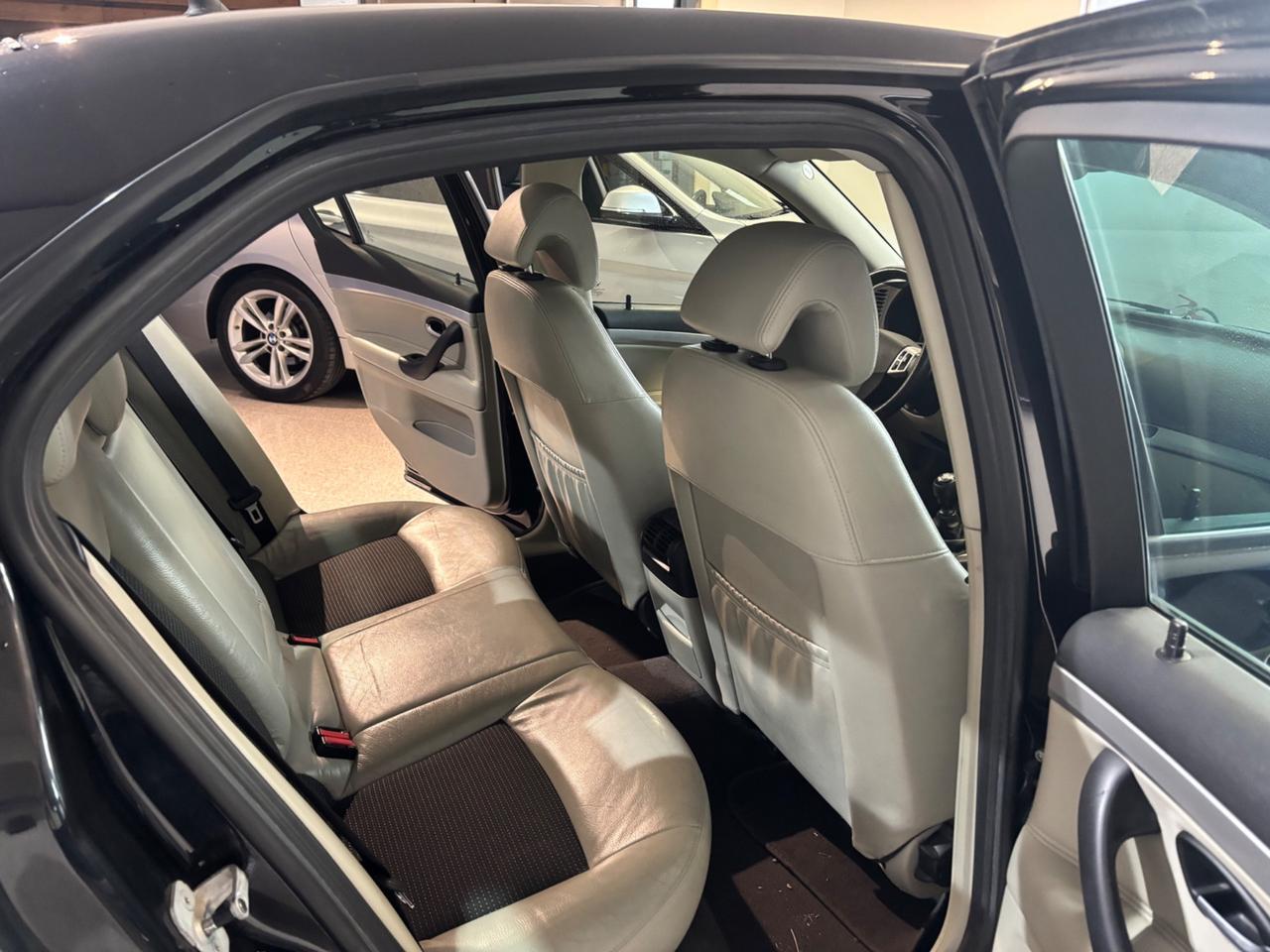 Saab 9-3 Sport Sedan 1.9 TiD 16V Vector