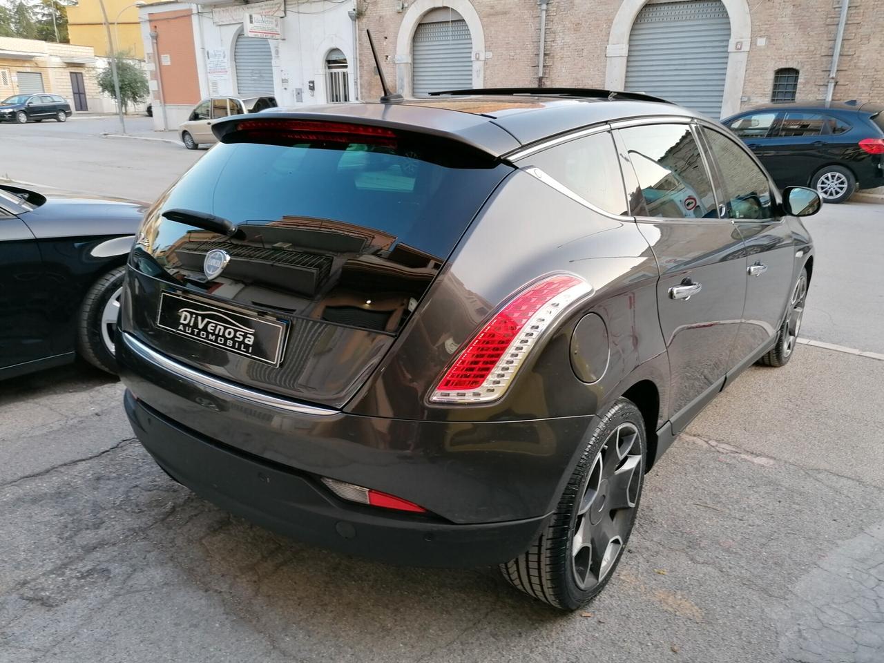 Lancia Delta 1.9 MJT Twinturbo DPF Platino