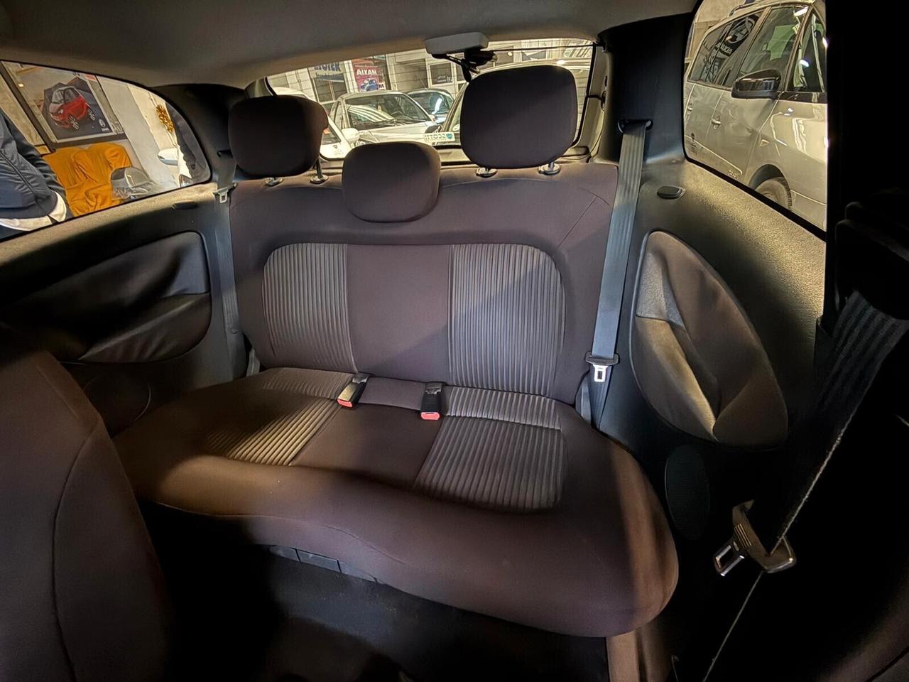 Lancia Ypsilon 1.3 MJT 75 CV Argento