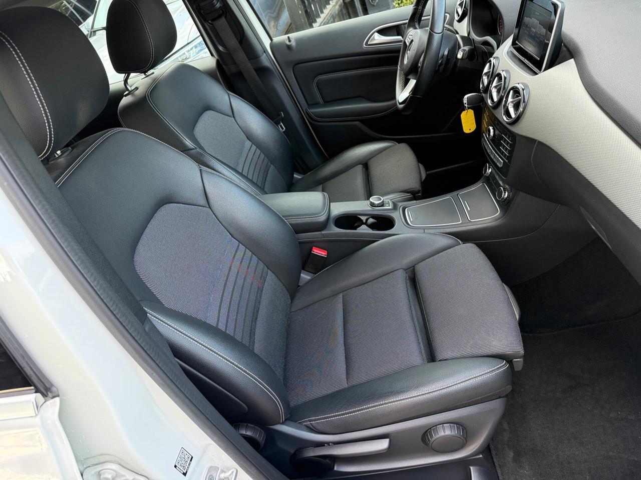 Mercedes-benz B 180 B 180 d Automatic Premium